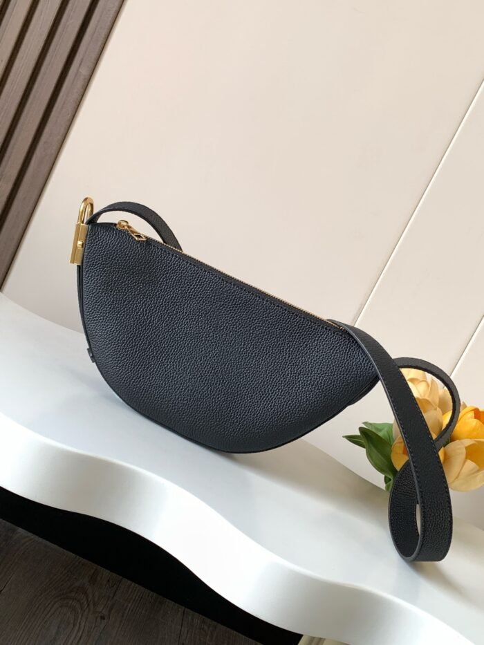 L11429V Low Key Bumbag
