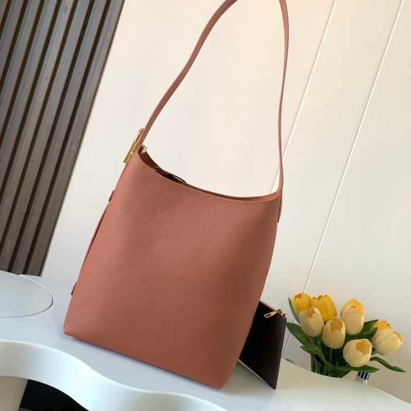 L25354V Low Key Hobo PM