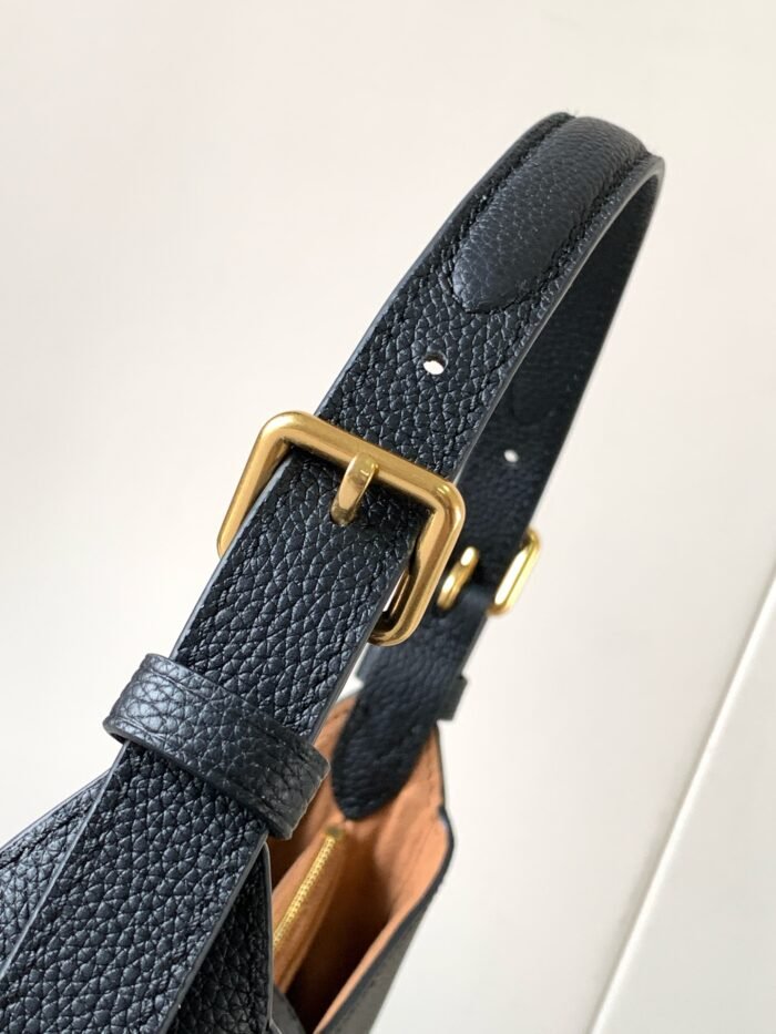 L24611V Low Key Shoulder Bag - 图片 5