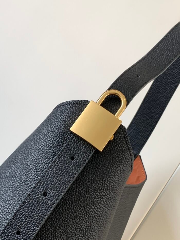 L24856V Low Key Hobo MM - 图片 5